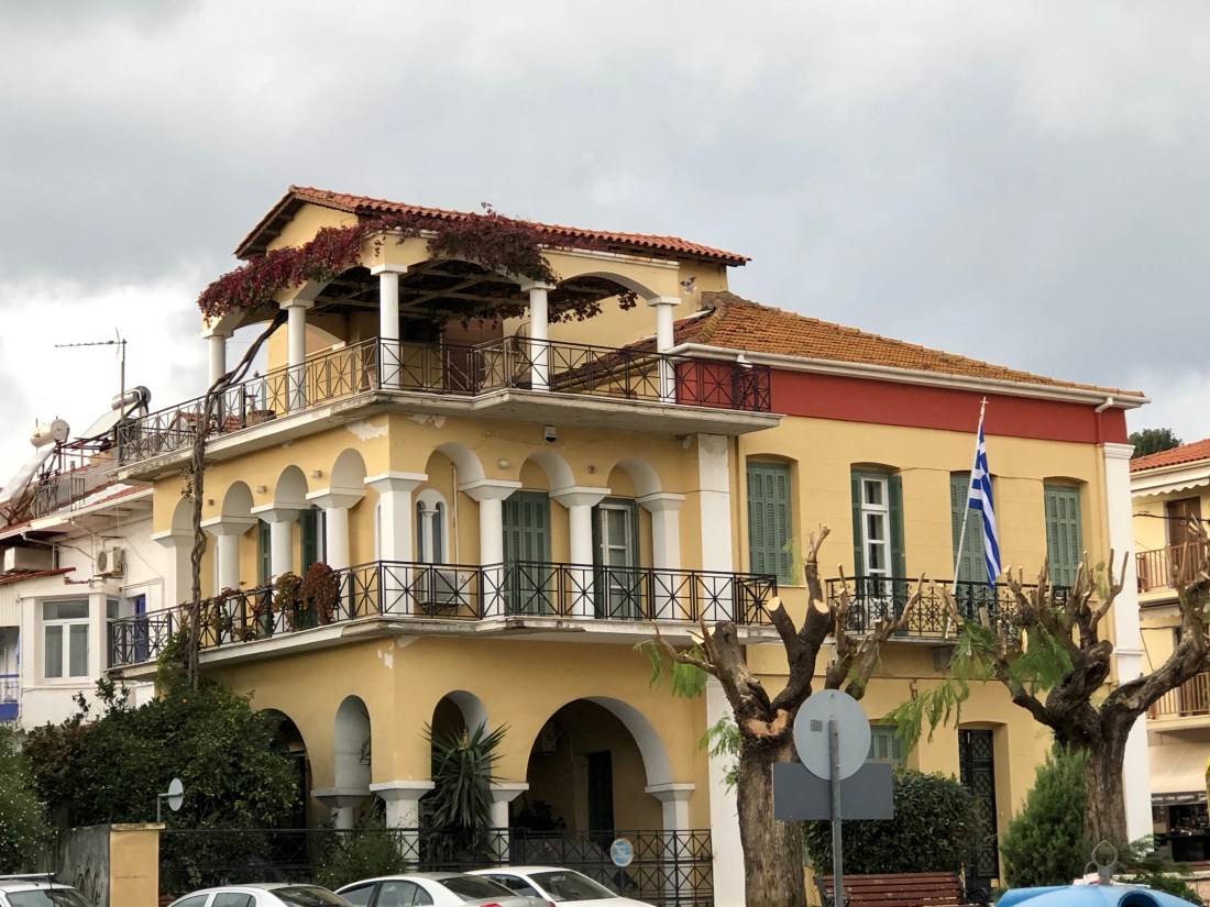 27CB930B-54E3-4159-8CB0-8F80046D5D26