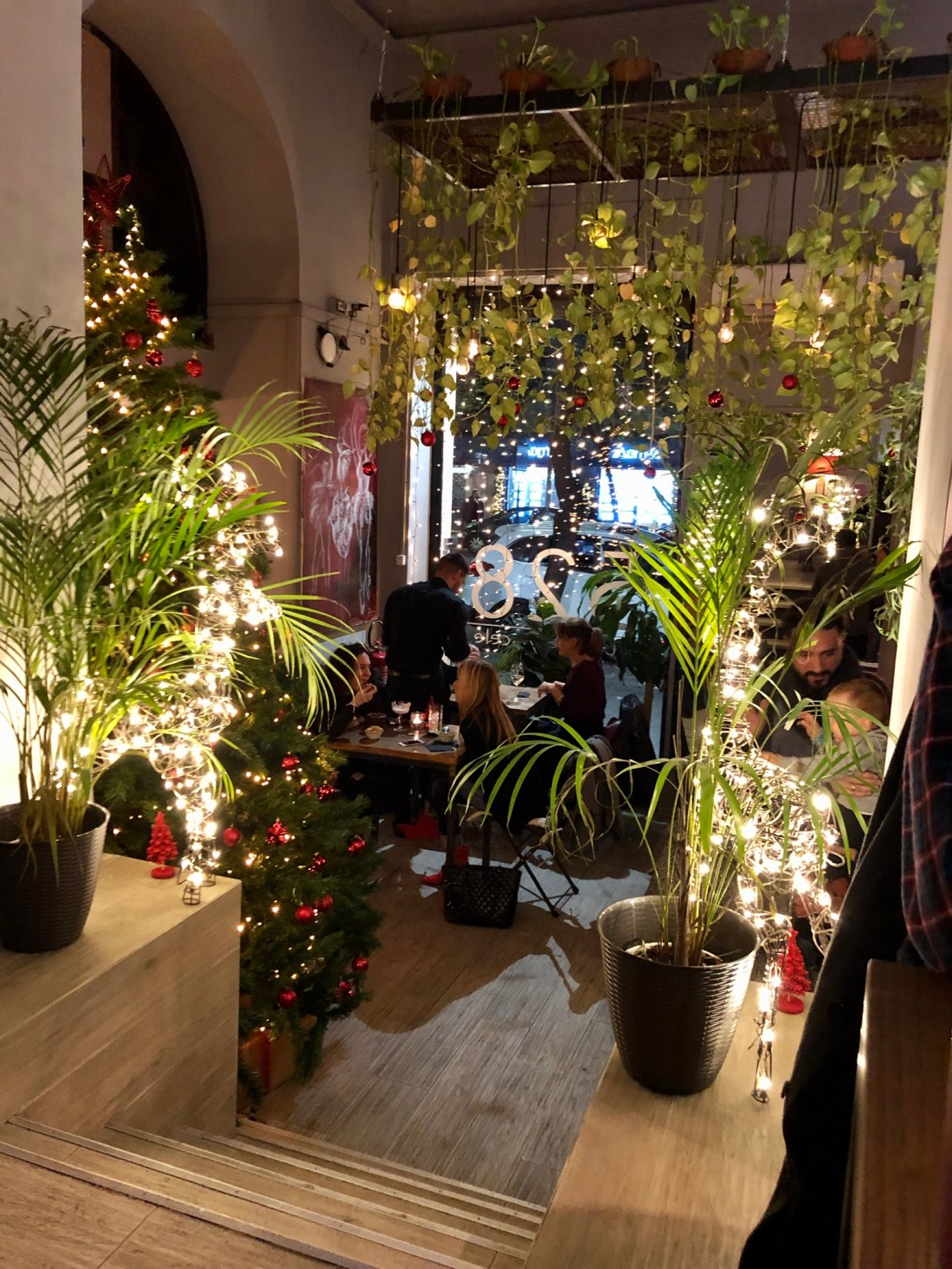 5B59F5A2-F7F4-4ED4-8CB9-C620D8725B63