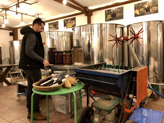 AAAFFB1E-BC8E-450A-AE6F-4CE18D4D91A4