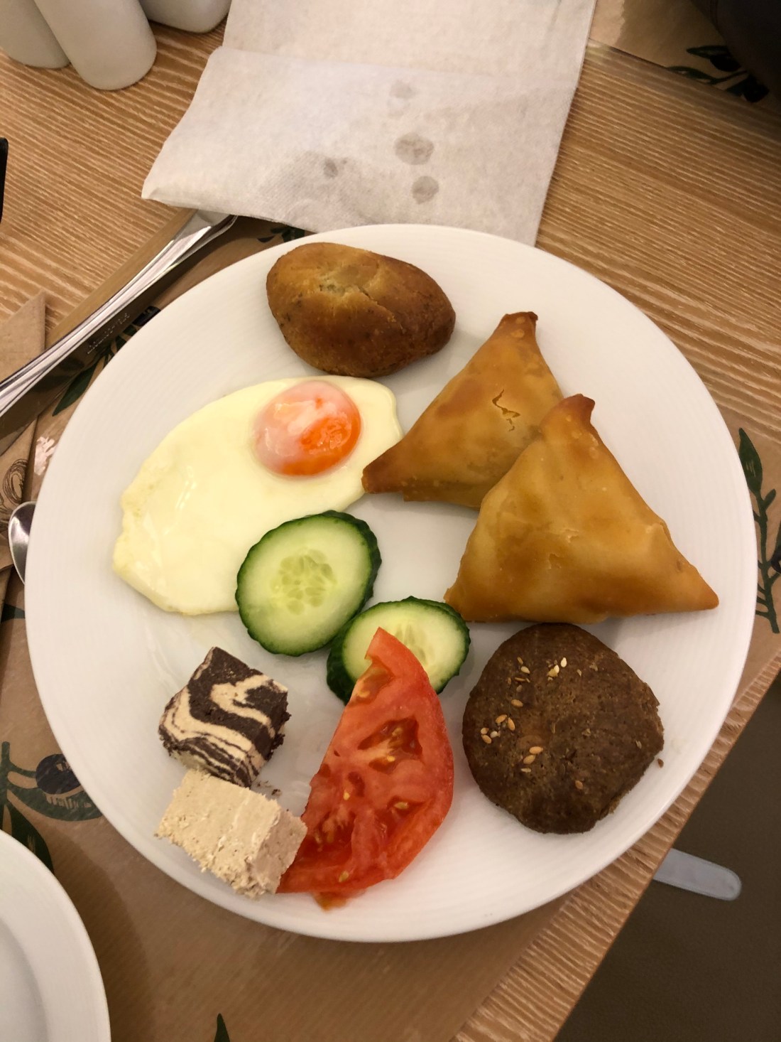 DBC92FBF-835C-4BF8-8933-8FAF16ECBE77